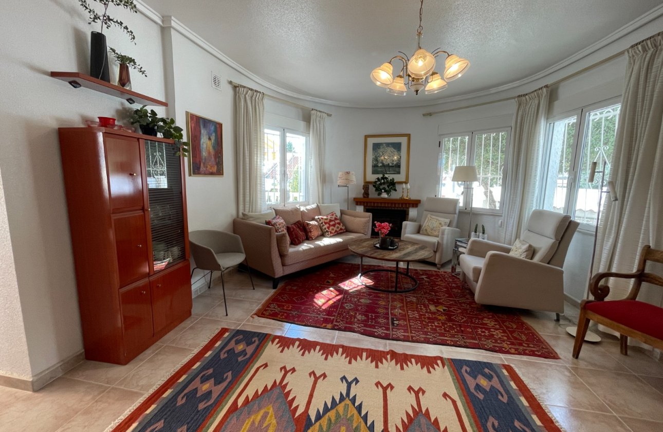 Herverkoop - Villa -
Ciudad Quesada - Costa Blanca