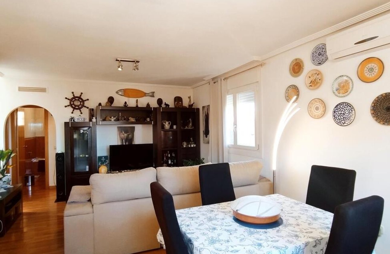 Herverkoop - Villa -
Ciudad Quesada - Costa Blanca