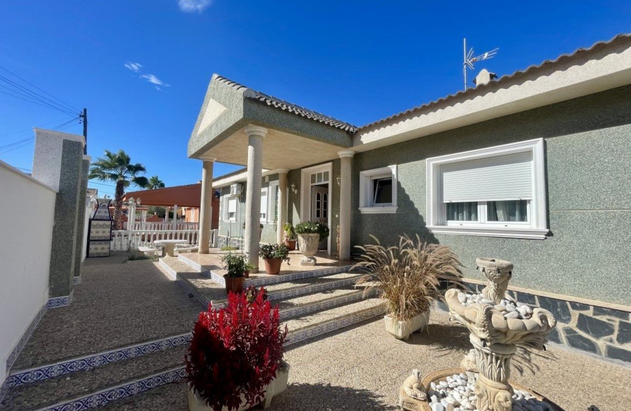 Herverkoop - Villa -
Ciudad Quesada - Costa Blanca