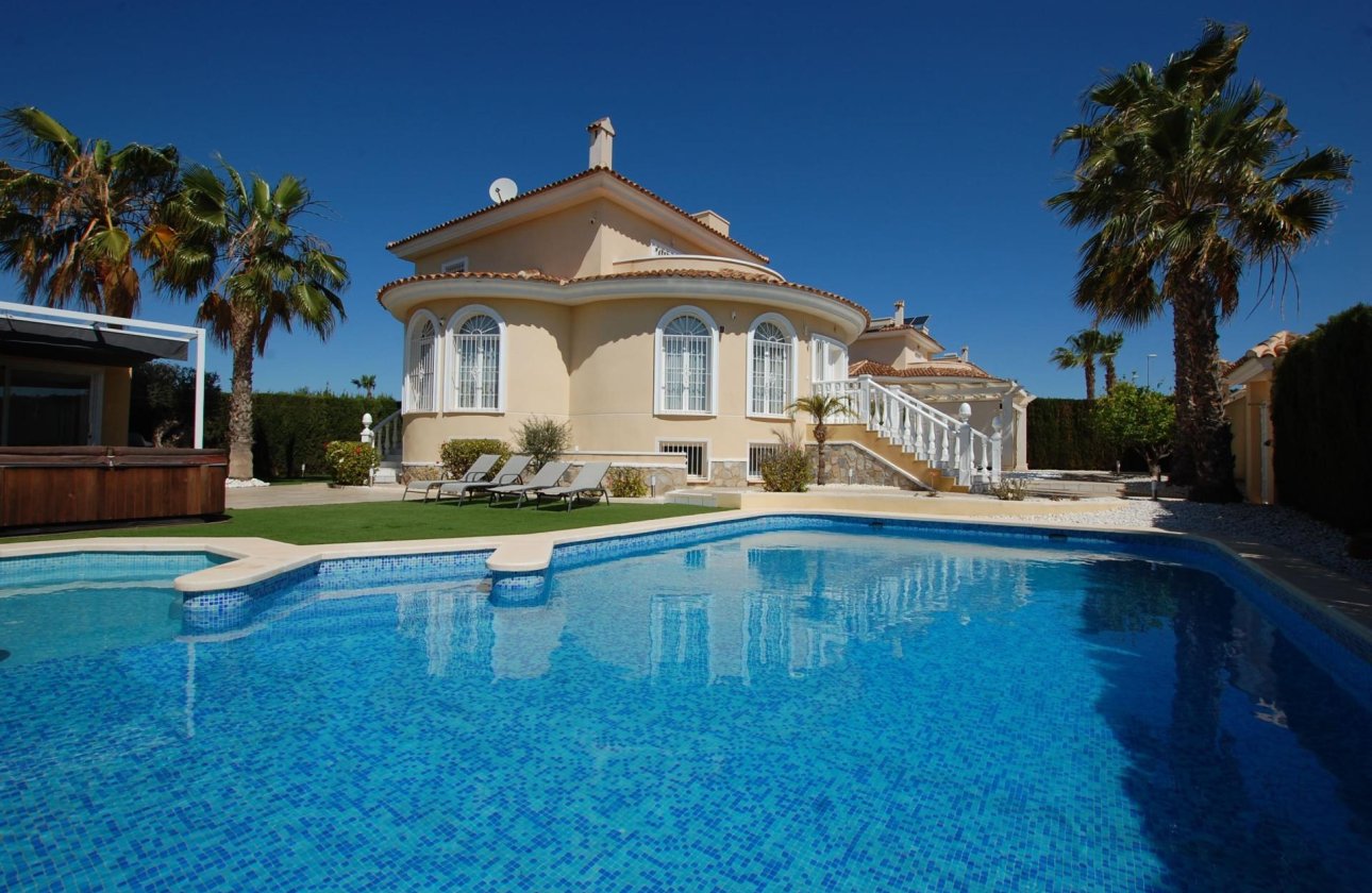 Herverkoop - Villa -
Ciudad Quesada - Costa Blanca