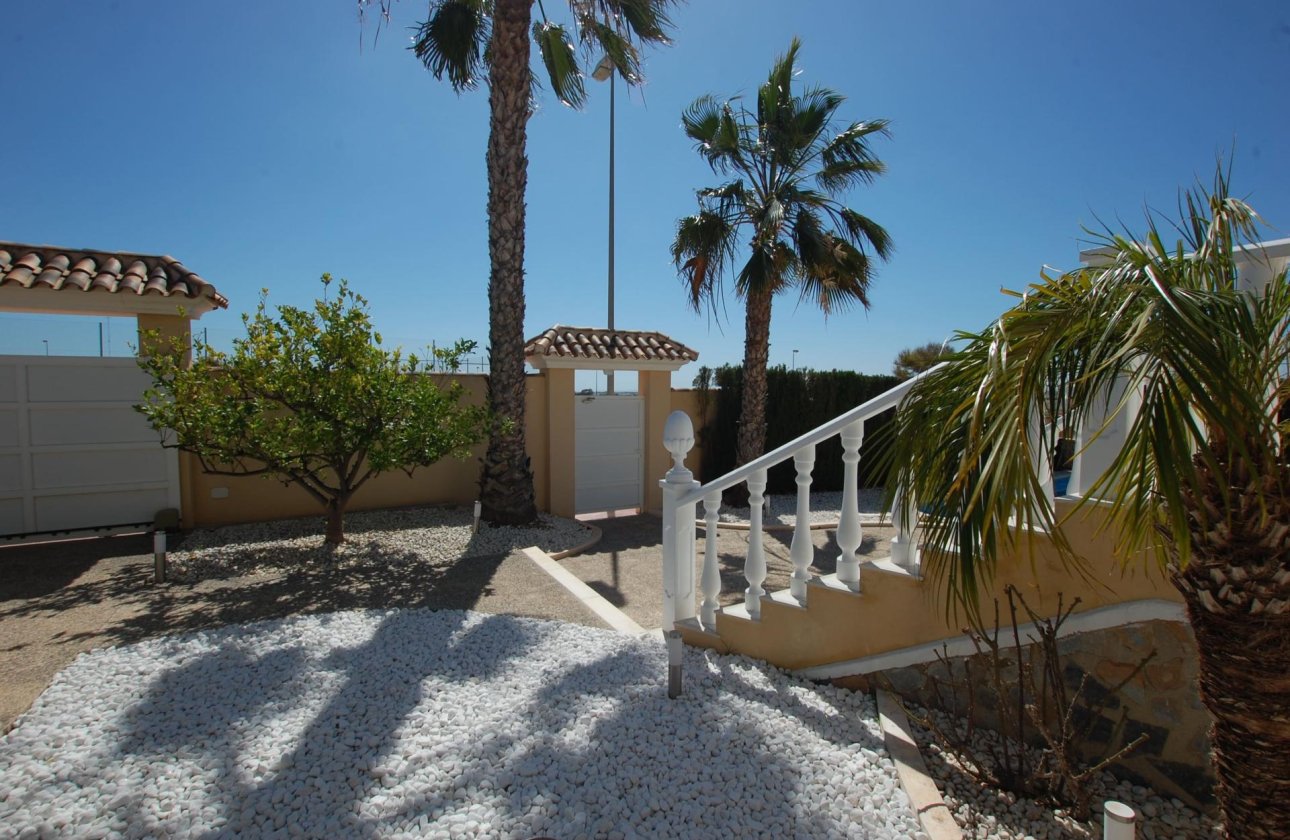 Herverkoop - Villa -
Ciudad Quesada - Costa Blanca