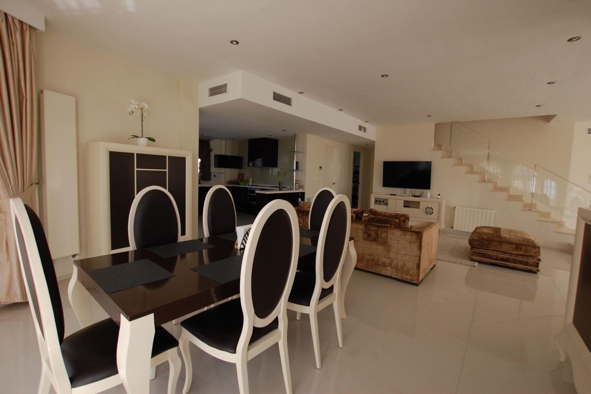 Herverkoop - Villa -
Ciudad Quesada - Costa Blanca