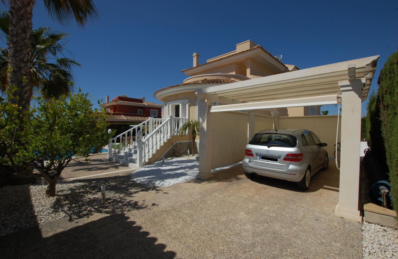 Herverkoop - Villa -
Ciudad Quesada - Costa Blanca