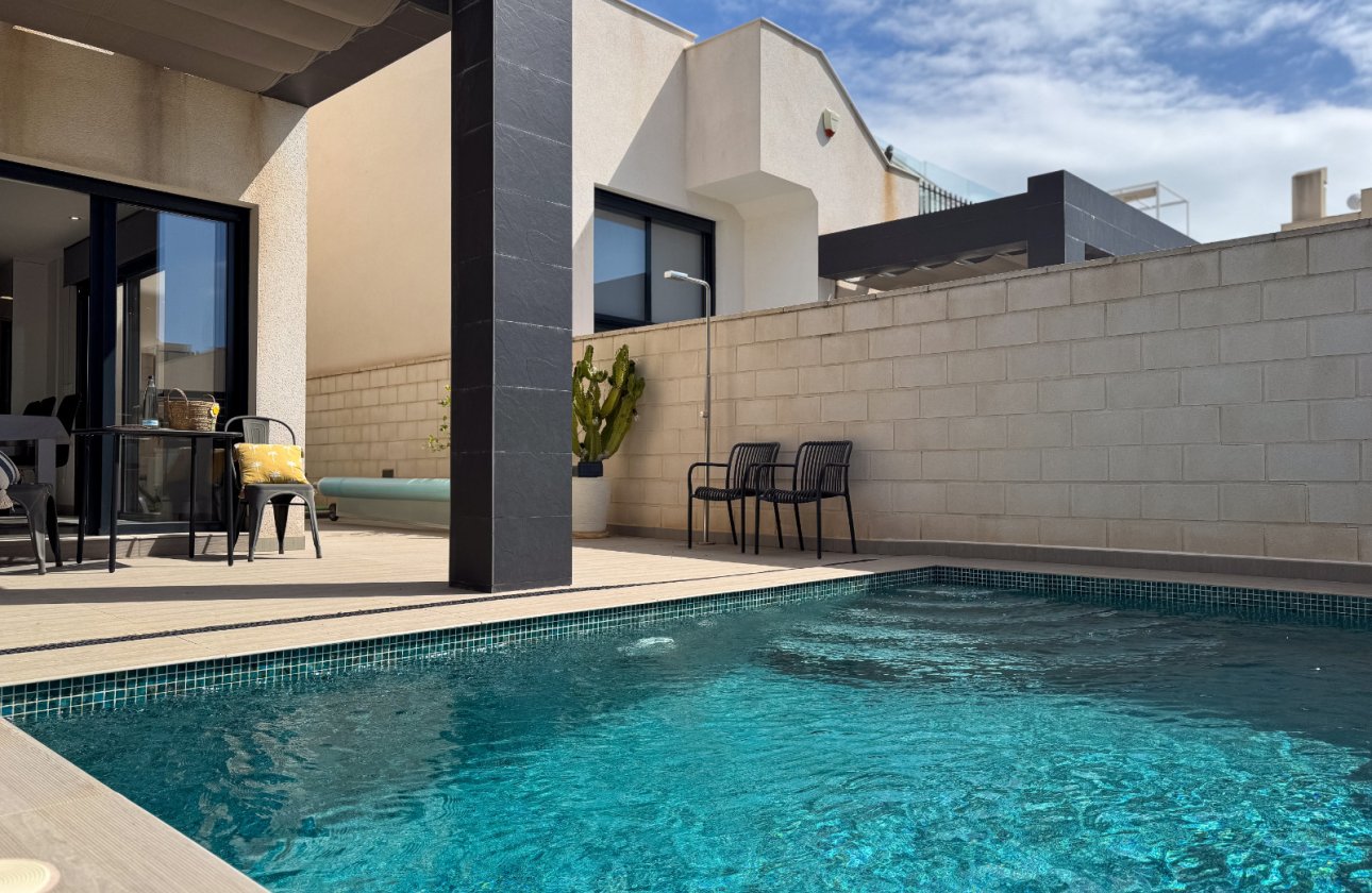 Herverkoop - Villa -
Ciudad Quesada - Costa Blanca