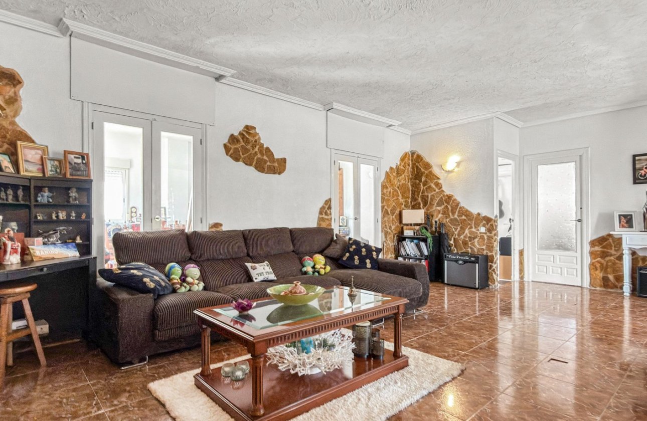 Herverkoop - Villa -
Ciudad Quesada - Costa Blanca