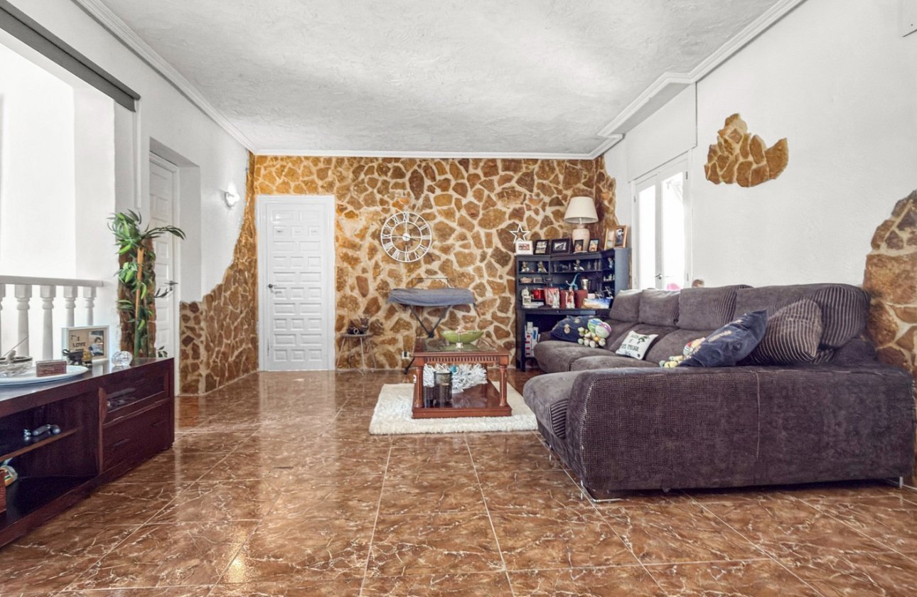 Herverkoop - Villa -
Ciudad Quesada - Costa Blanca