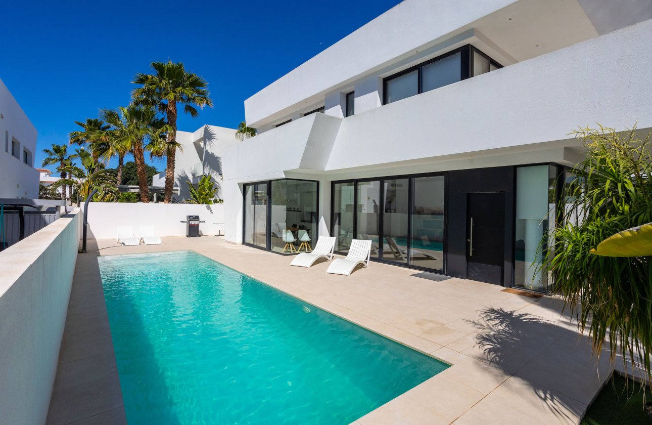 Herverkoop - Villa -
Ciudad Quesada - Costa Blanca