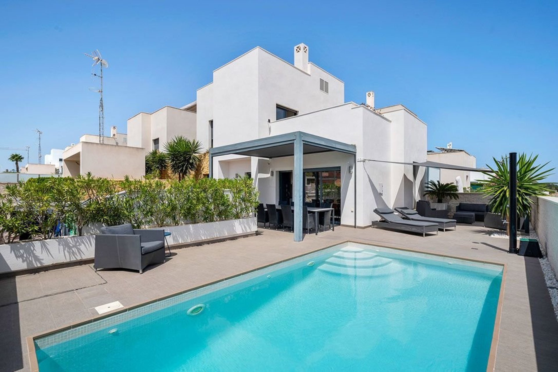 Herverkoop - Villa -
Ciudad Quesada - Costa Blanca