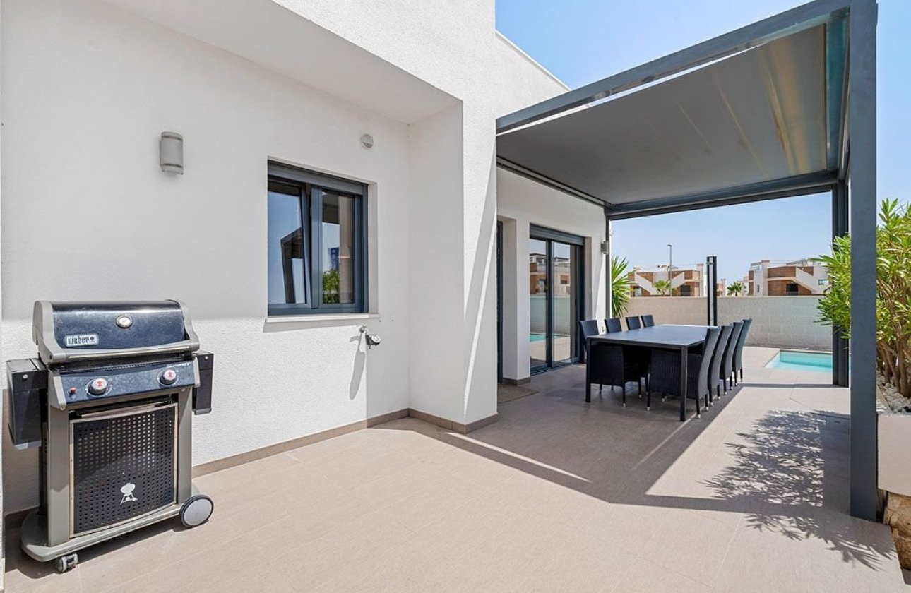 Herverkoop - Villa -
Ciudad Quesada - Costa Blanca