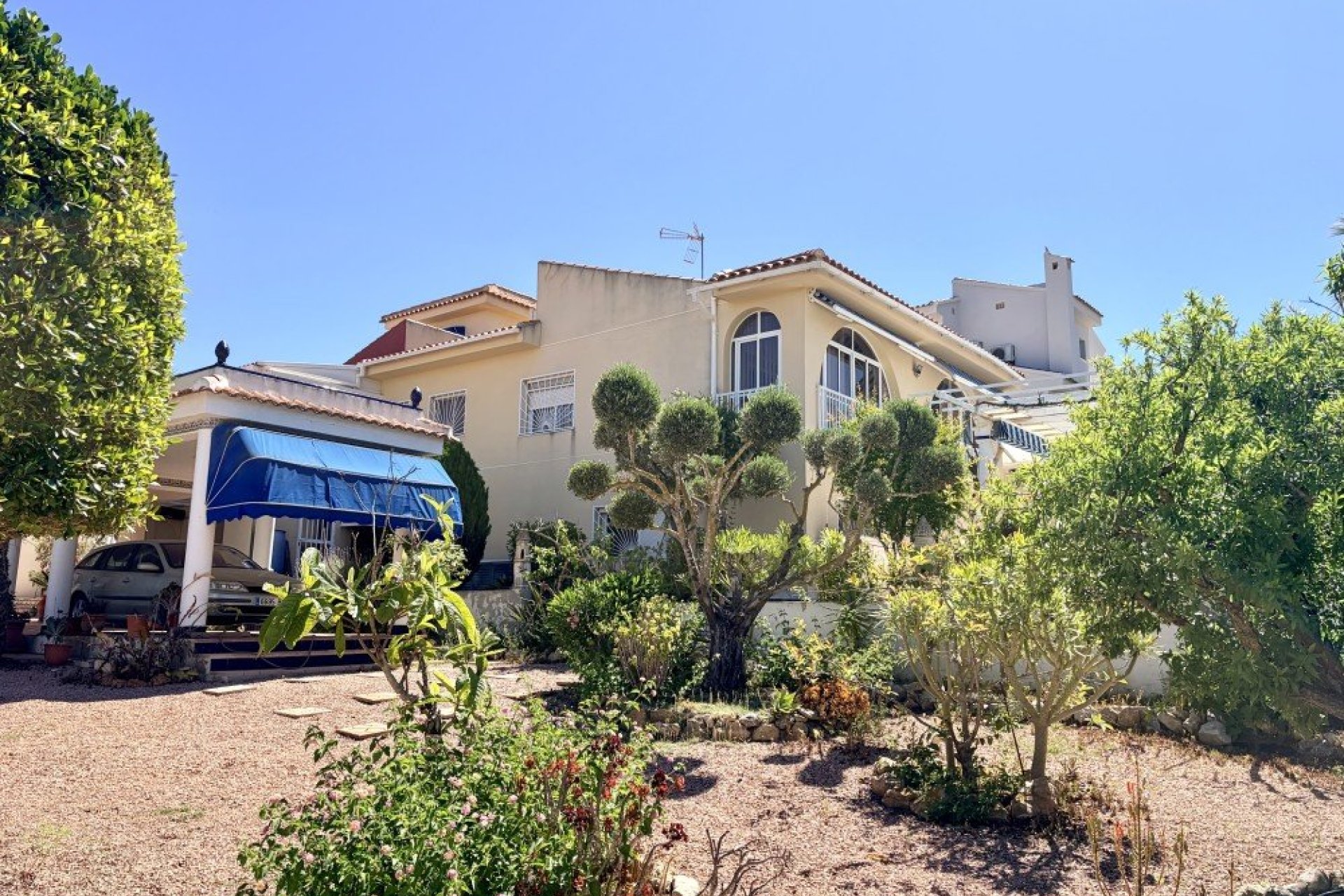 Herverkoop - Villa -
Ciudad Quesada - Costa Blanca