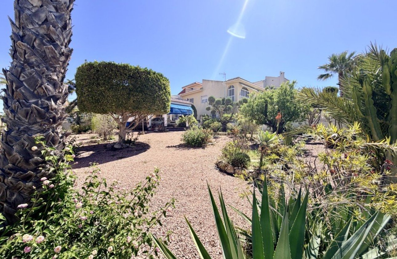 Herverkoop - Villa -
Ciudad Quesada - Costa Blanca