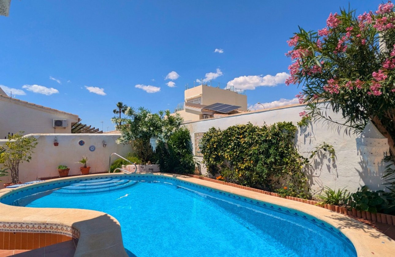 Herverkoop - Villa -
Ciudad Quesada - Costa Blanca