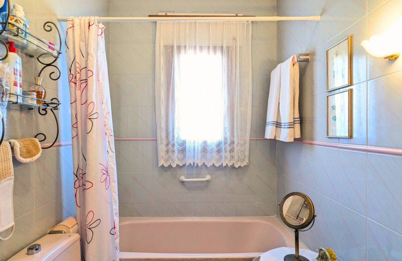 Herverkoop - Villa -
Ciudad Quesada - Costa Blanca