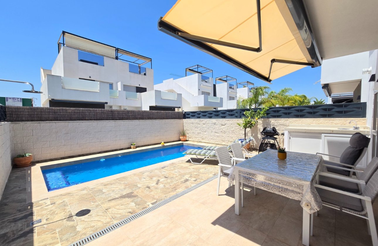 Herverkoop - Villa -
Ciudad Quesada - Costa Blanca