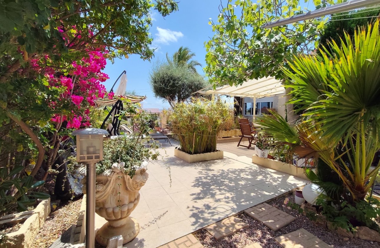 Herverkoop - Villa -
Ciudad Quesada - Costa Blanca