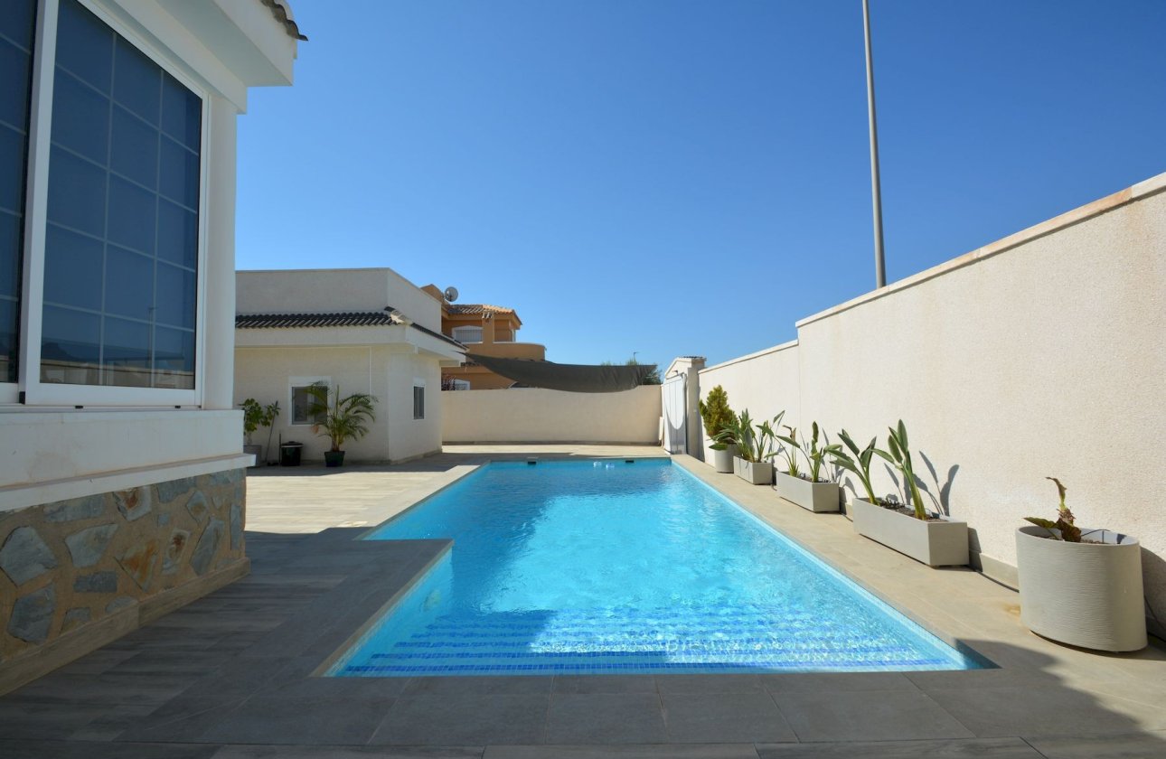 Herverkoop - Villa -
Ciudad Quesada - Costa Blanca