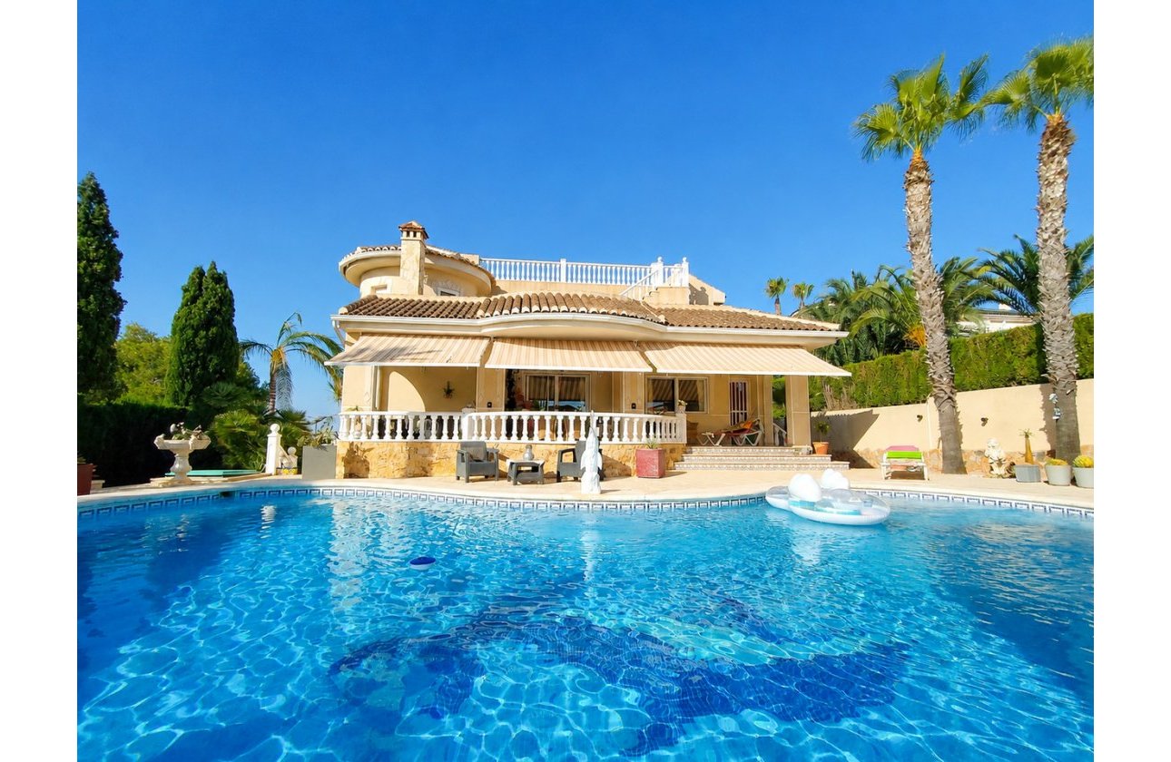 Herverkoop - Villa -
Ciudad Quesada - Costa Blanca
