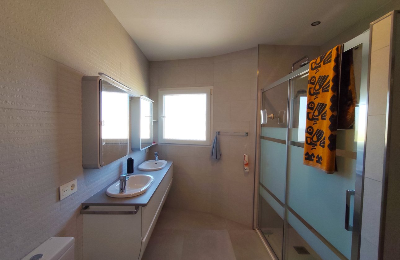 Herverkoop - Villa -
Ciudad Quesada - Costa Blanca