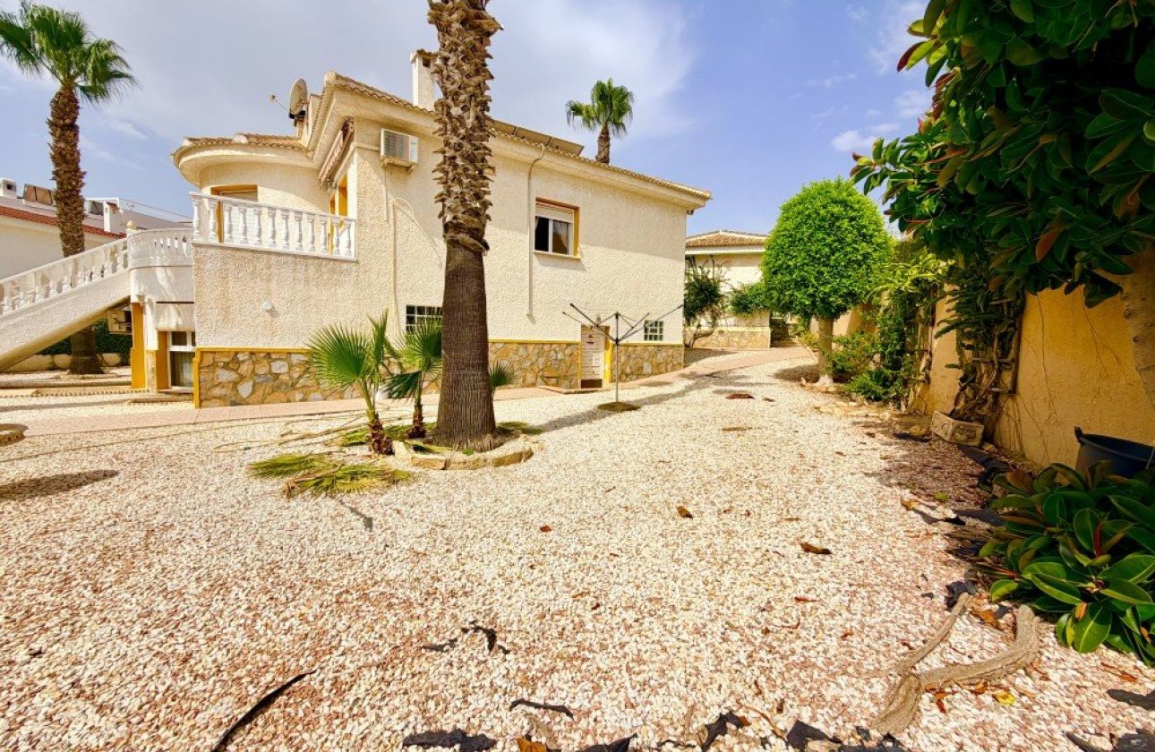 Herverkoop - Villa -
Ciudad Quesada - Costa Blanca