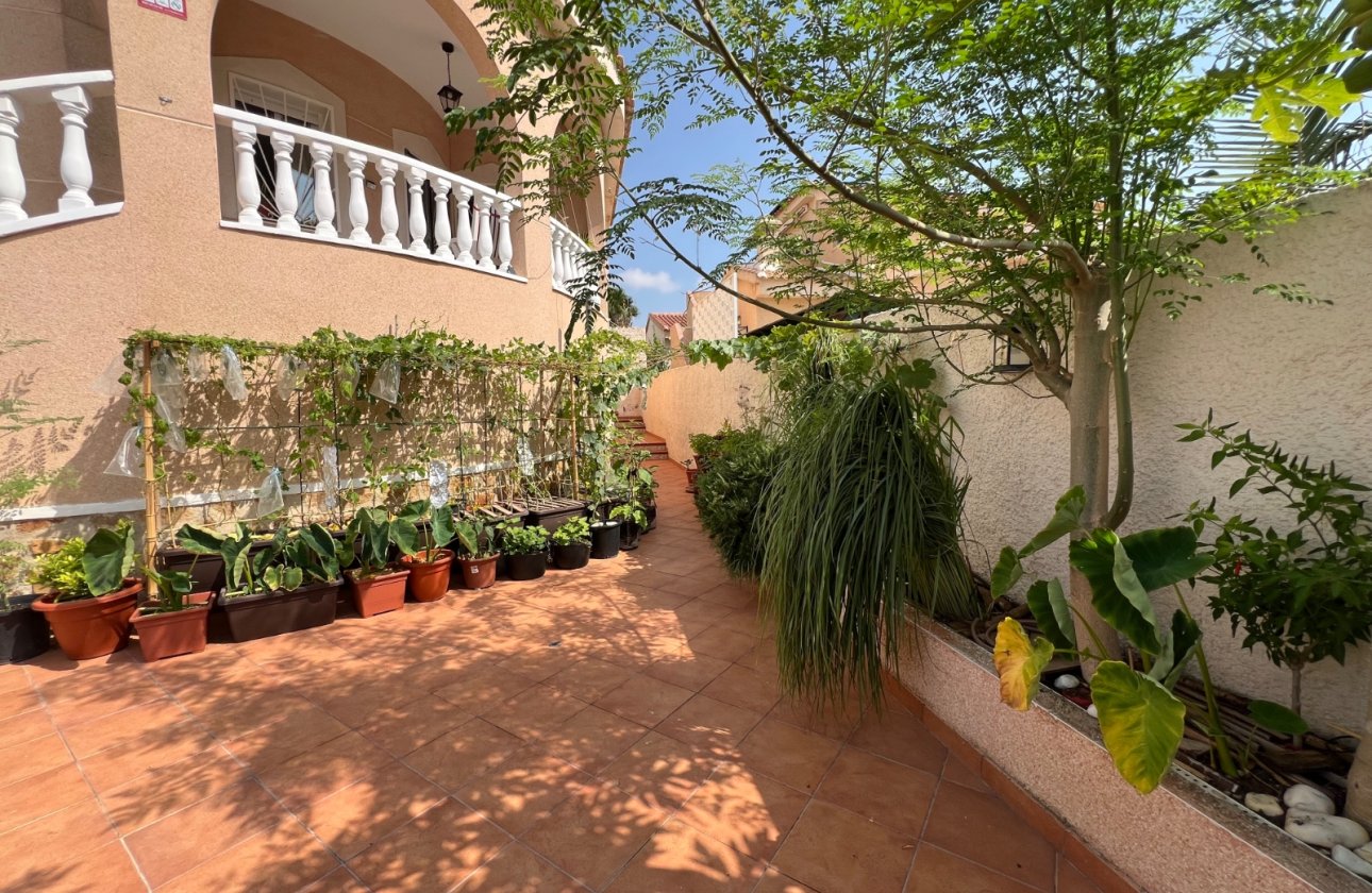 Herverkoop - Villa -
Ciudad Quesada - Costa Blanca