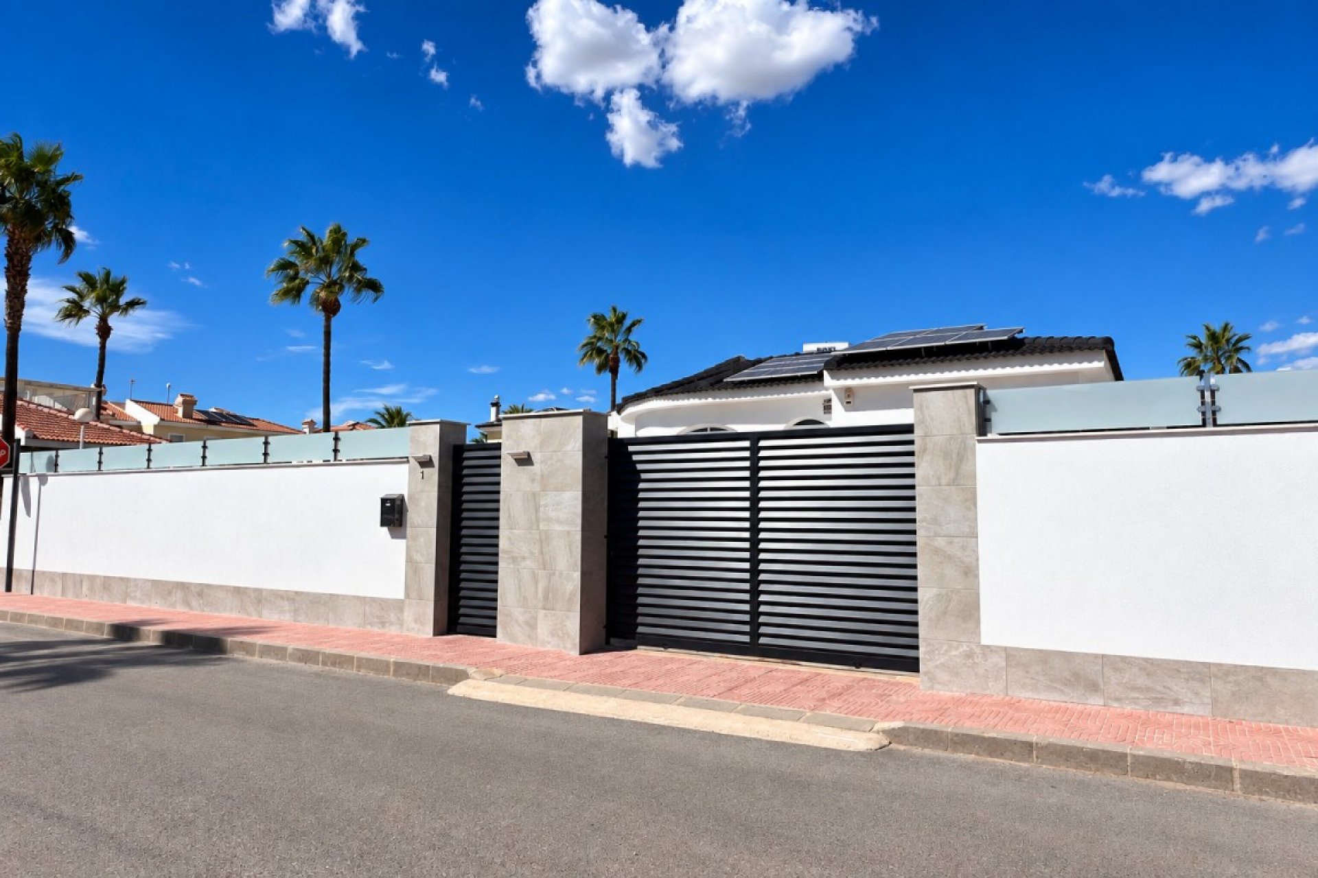 Herverkoop - Villa -
Ciudad Quesada - Costa Blanca