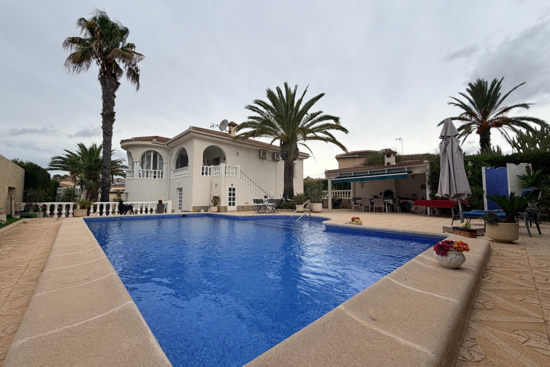 Herverkoop - Villa -
Ciudad Quesada - Costa Blanca