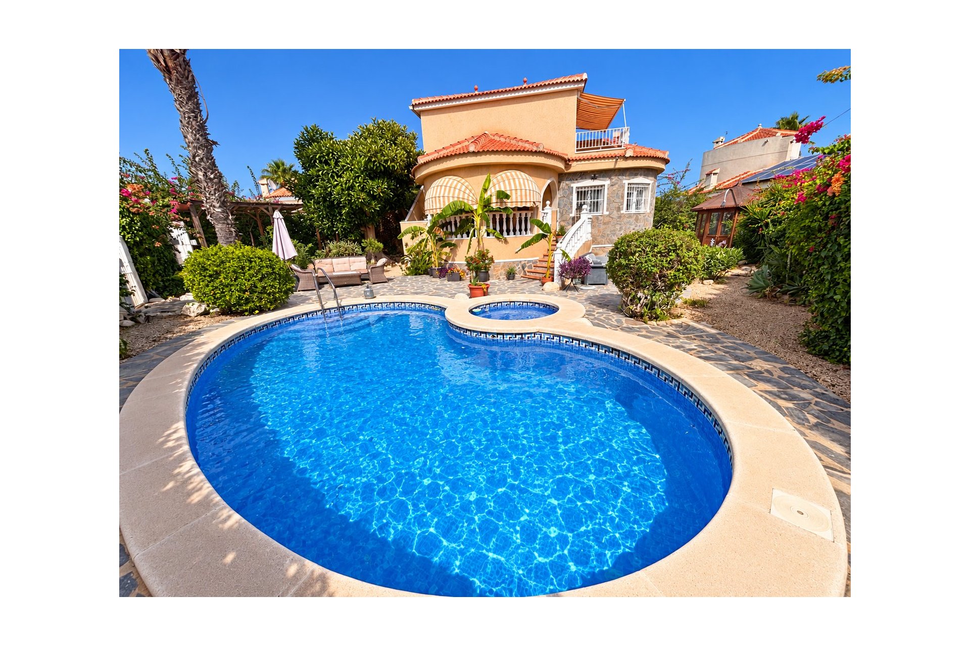 Herverkoop - Villa -
Ciudad Quesada - Costa Blanca