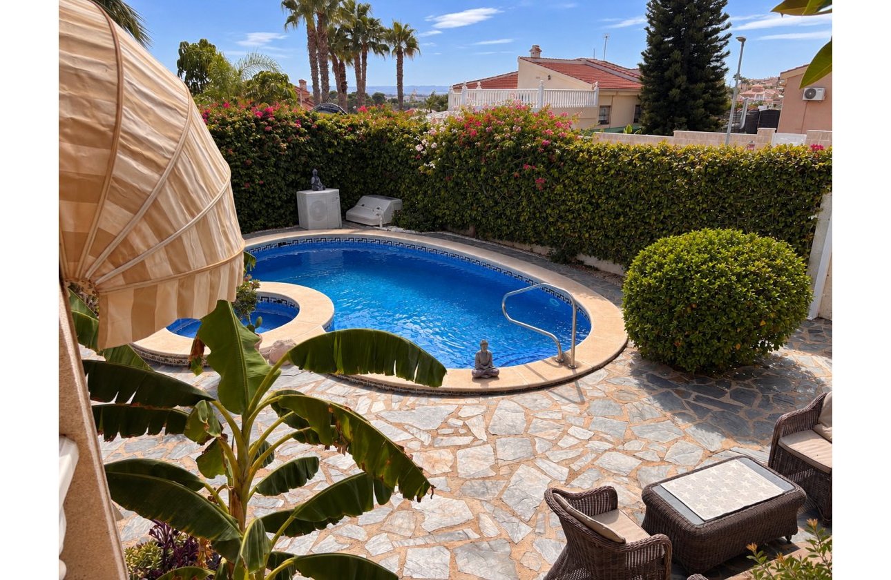 Herverkoop - Villa -
Ciudad Quesada - Costa Blanca
