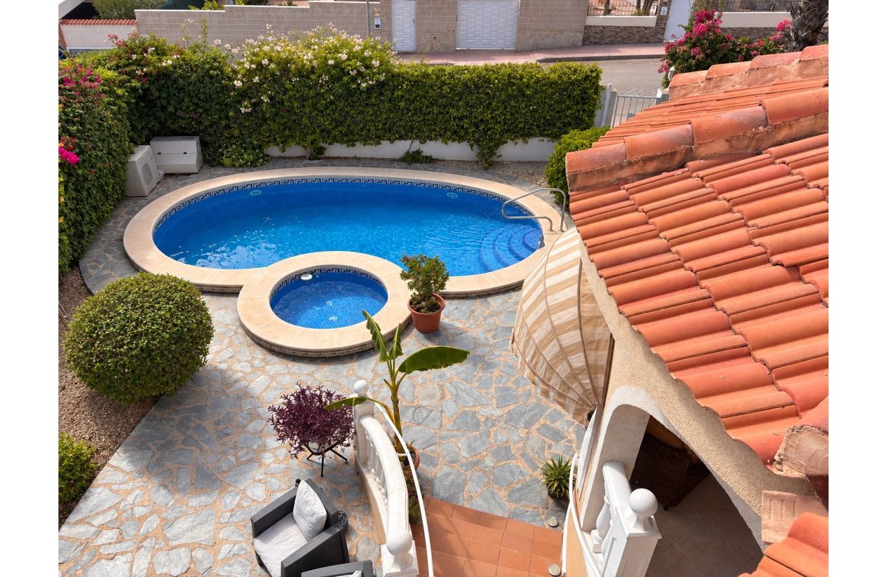 Herverkoop - Villa -
Ciudad Quesada - Costa Blanca