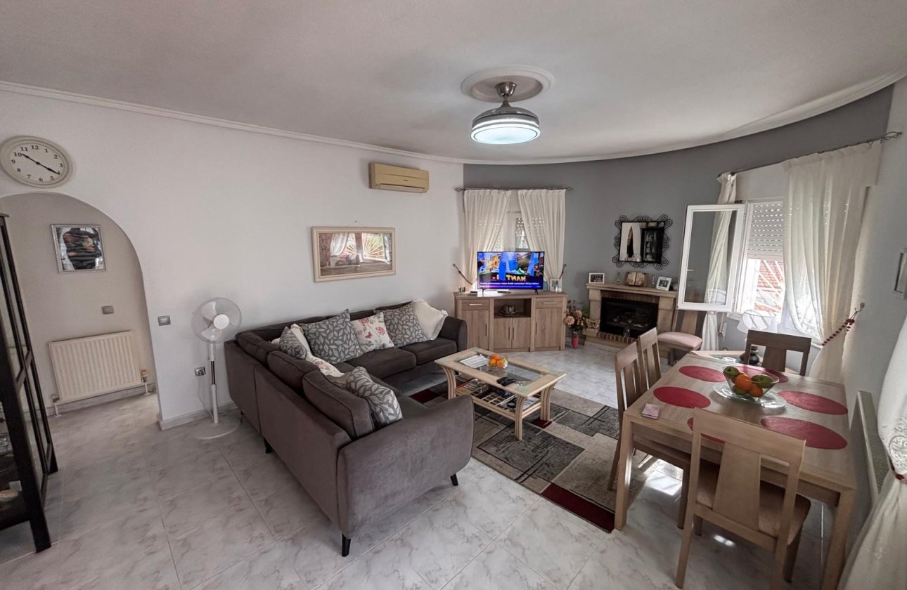 Herverkoop - Villa -
Ciudad Quesada - Costa Blanca