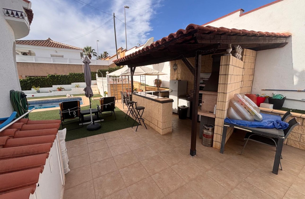 Herverkoop - Villa -
Ciudad Quesada - Costa Blanca