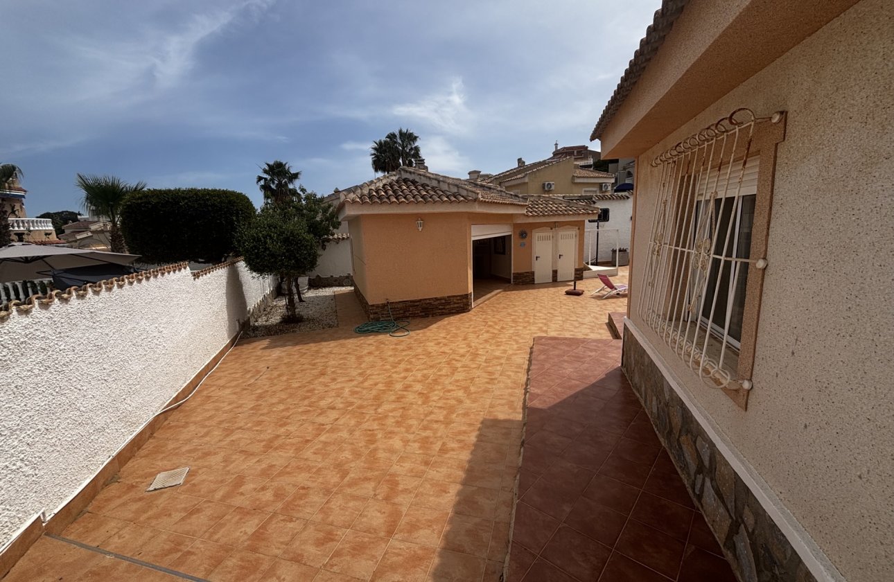 Herverkoop - Villa -
Ciudad Quesada - Costa Blanca