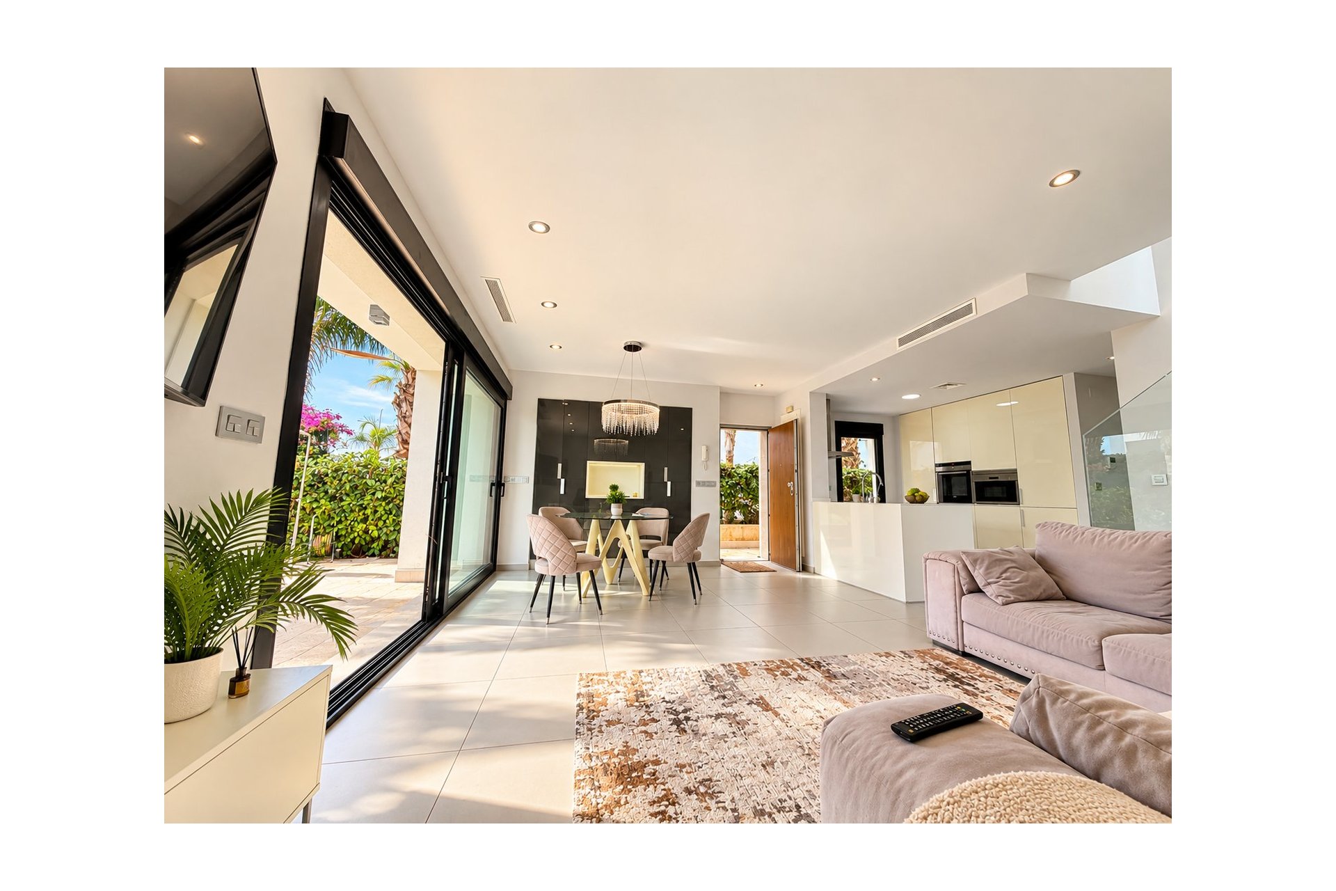 Herverkoop - Villa -
Ciudad Quesada - Costa Blanca