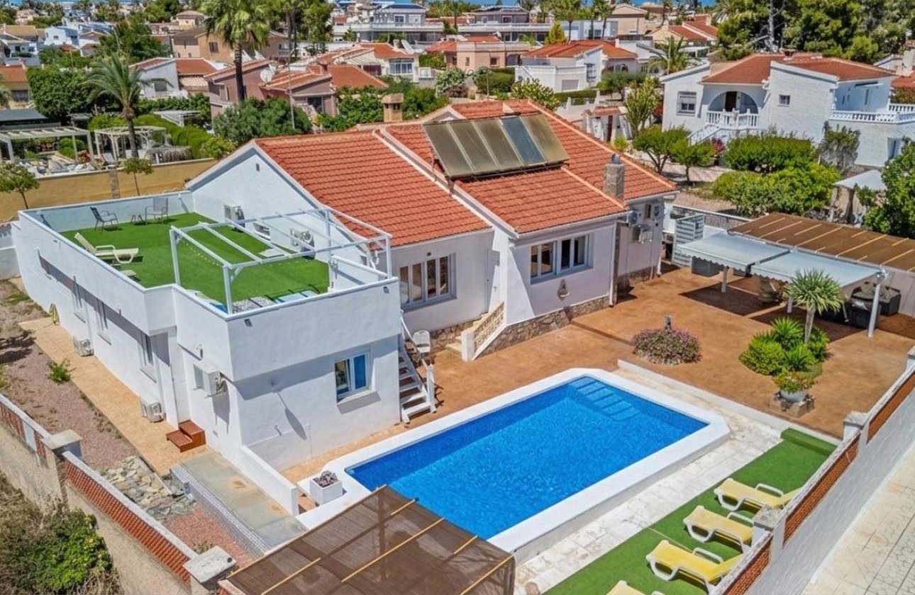 Herverkoop - Villa -
Ciudad Quesada - Costa Blanca