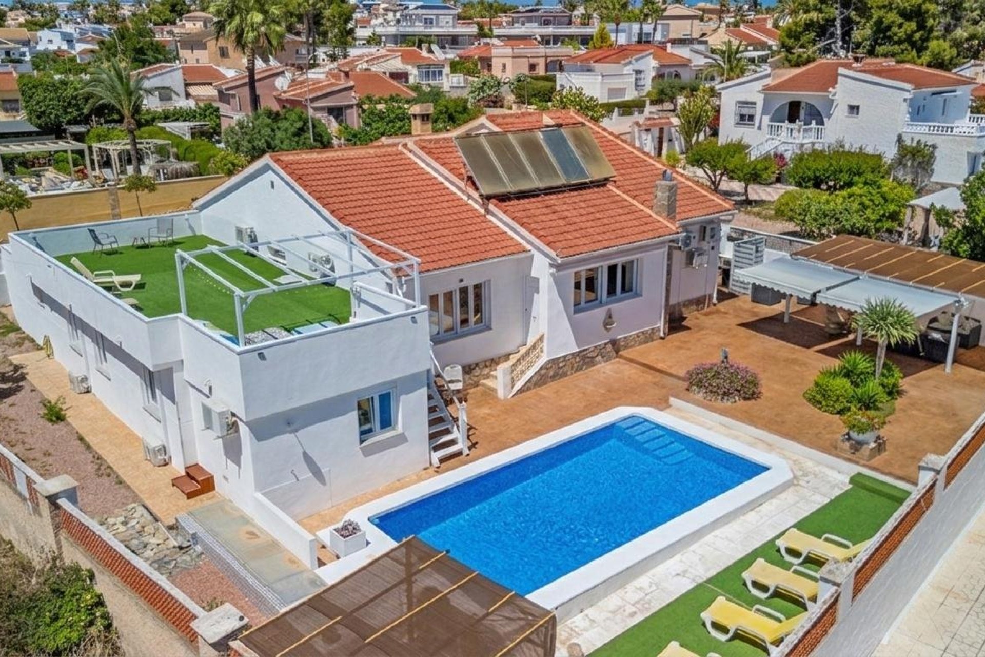 Herverkoop - Villa -
Ciudad Quesada - Costa Blanca