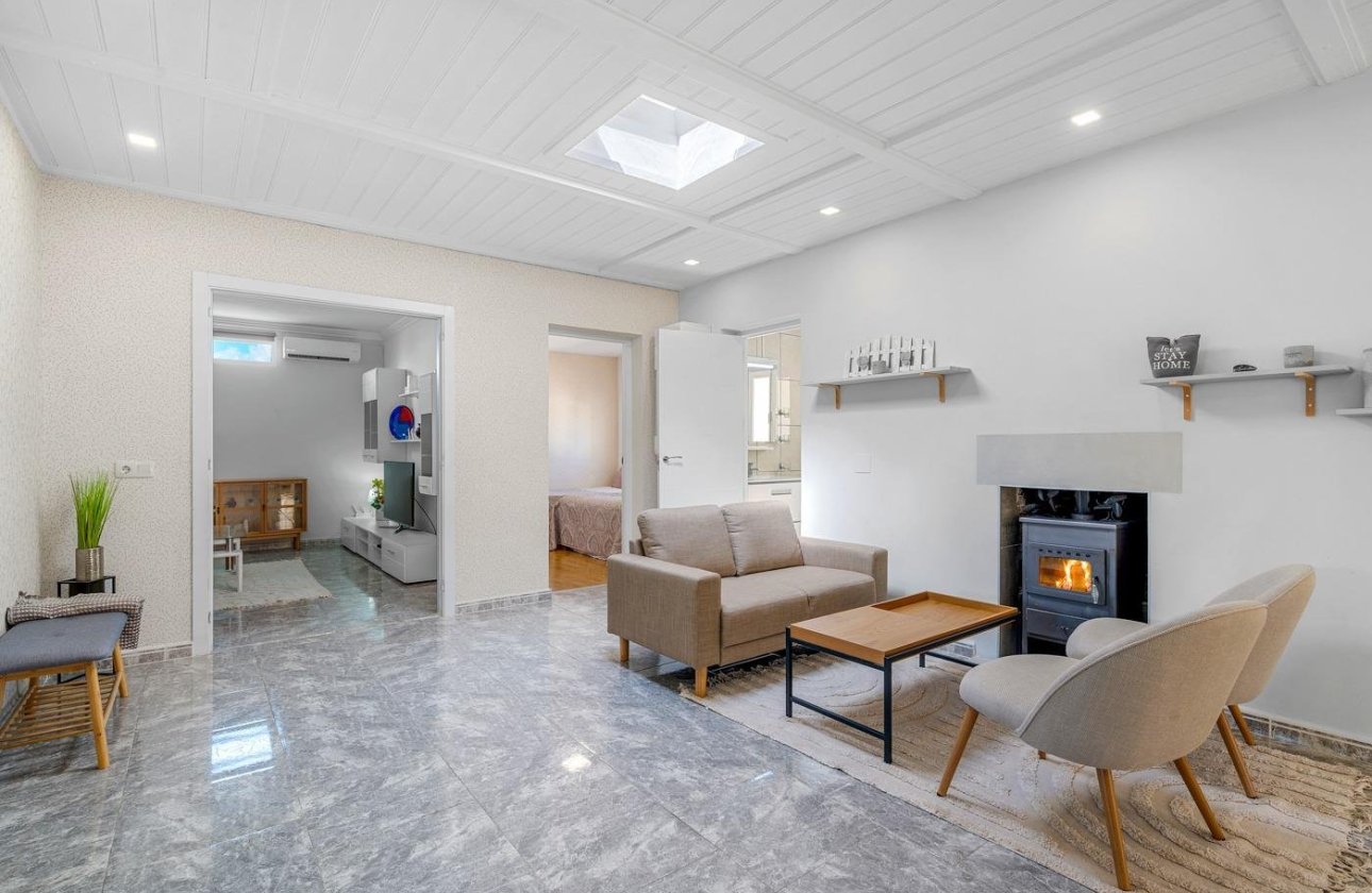 Herverkoop - Villa -
Ciudad Quesada - Costa Blanca