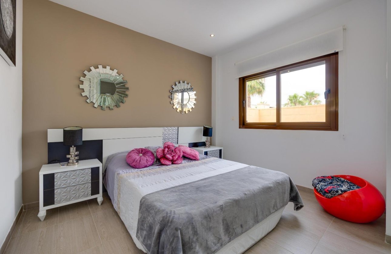 Herverkoop - Villa -
Ciudad Quesada - Pueblo Bravo