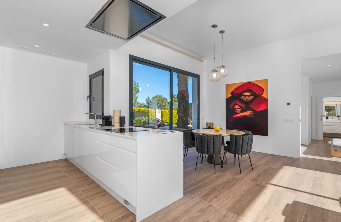 Herverkoop - Villa -
Dehesa de Campoamor - Costa Blanca