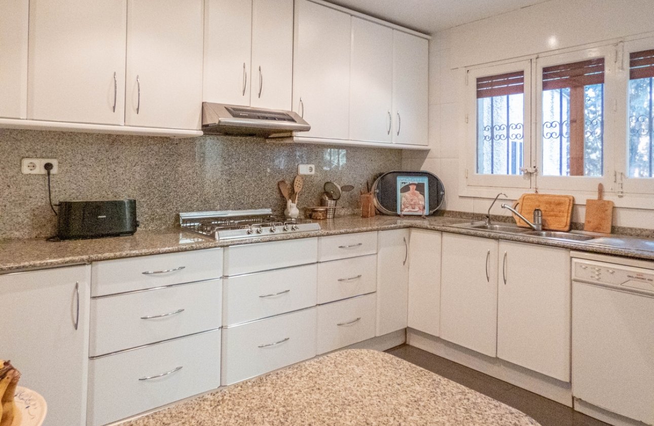 Herverkoop - Villa -
Dehesa de Campoamor - Costa Blanca