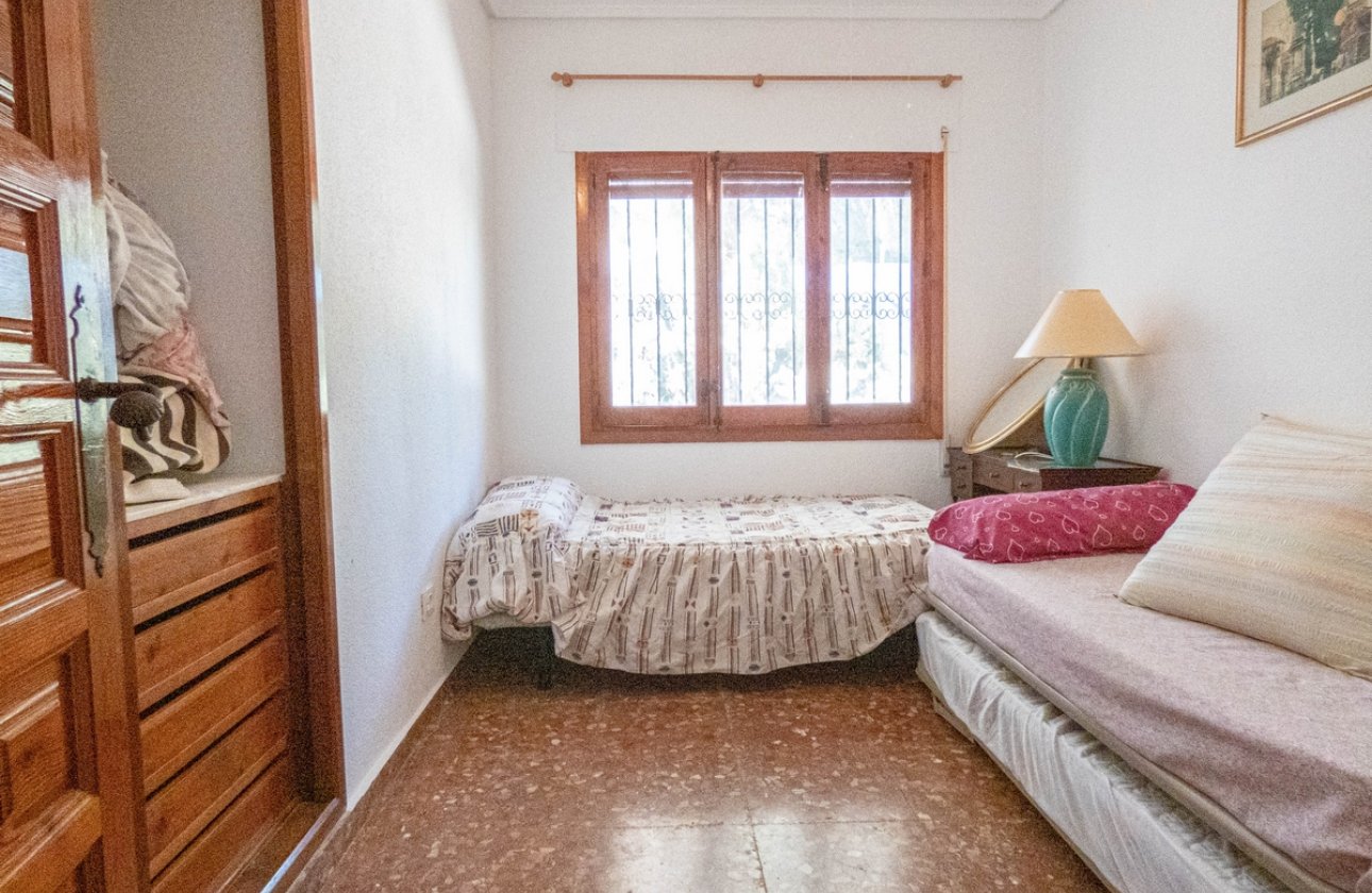 Herverkoop - Villa -
Dehesa de Campoamor - Costa Blanca