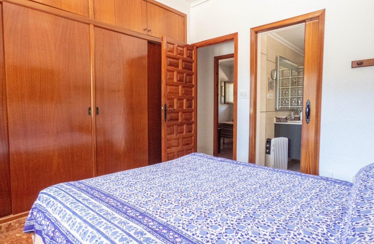 Herverkoop - Villa -
Dehesa de Campoamor - Costa Blanca