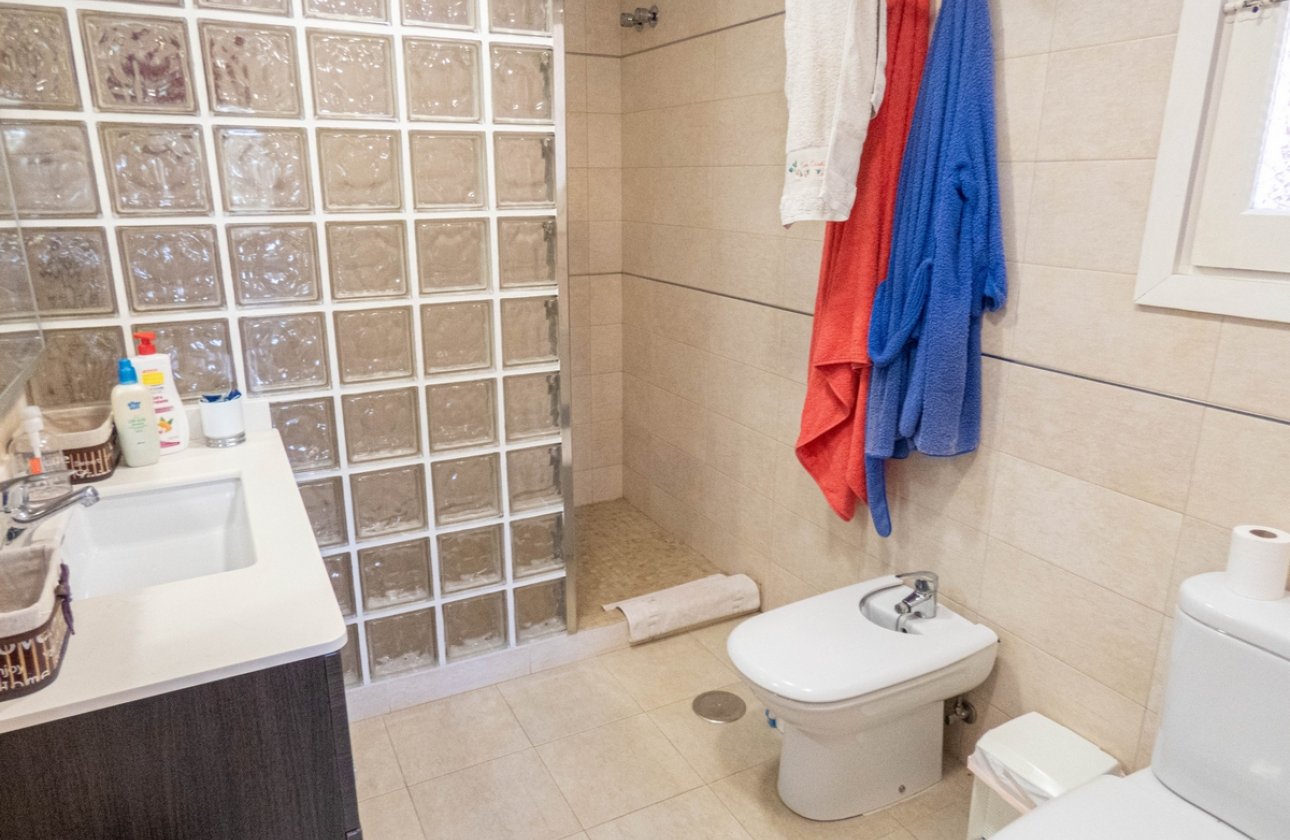 Herverkoop - Villa -
Dehesa de Campoamor - Costa Blanca