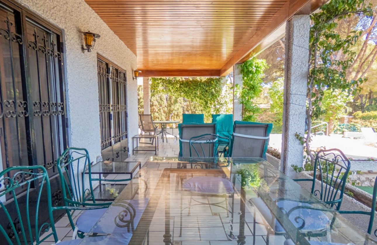 Herverkoop - Villa -
Dehesa de Campoamor - Costa Blanca