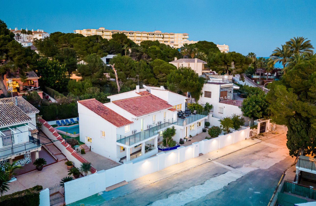 Herverkoop - Villa -
Dehesa de Campoamor - Costa Blanca