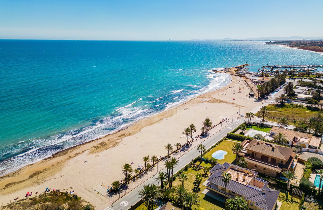 Herverkoop - Villa -
Dehesa de Campoamor - Costa Blanca