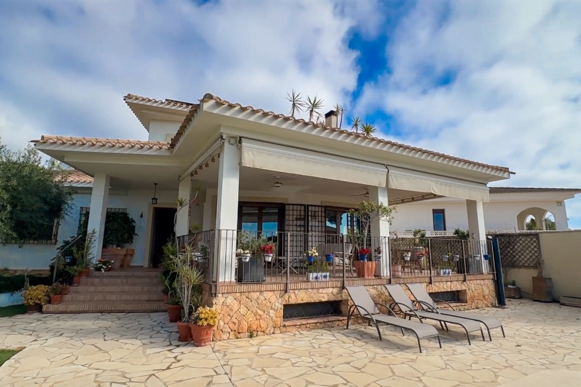 Herverkoop - Villa -
Dehesa de Campoamor - Costa Blanca