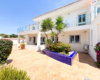 Herverkoop - Villa -
Dehesa de Campoamor - Costa Blanca