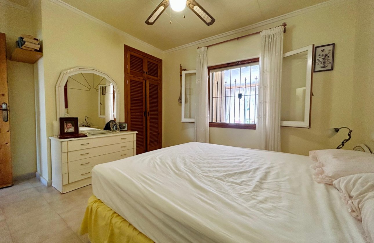 Herverkoop - Villa -
El Chaparral - Inland