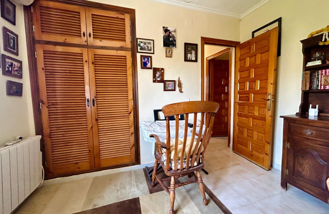 Herverkoop - Villa -
El Chaparral - Inland