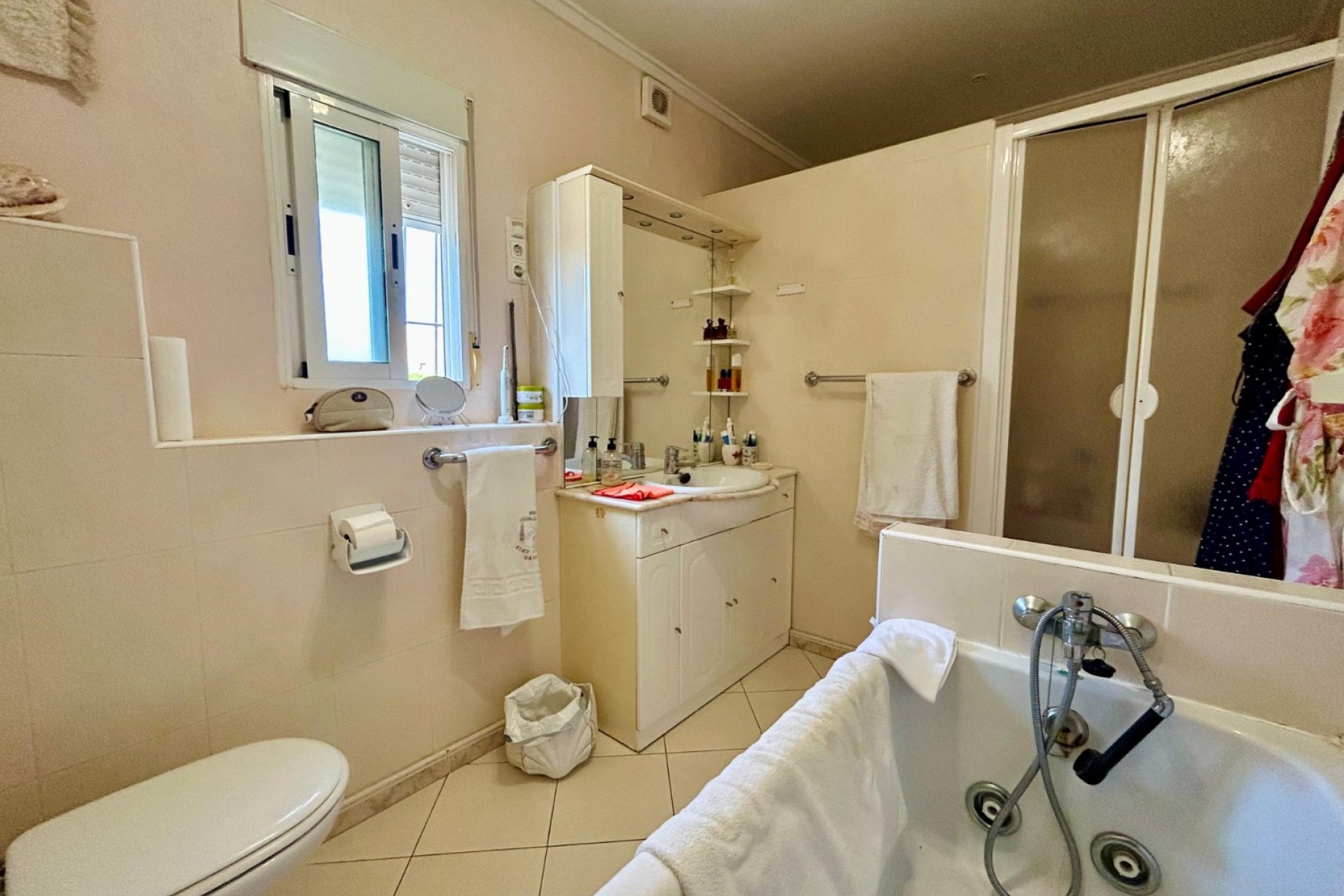 Herverkoop - Villa -
El Chaparral - Inland